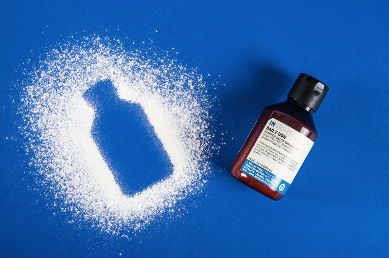 Kosmetyk do zadań specjalnych – Bodifying Dry Shampoo Mniej znaczy lepiej | Lepiej znaczy więcej