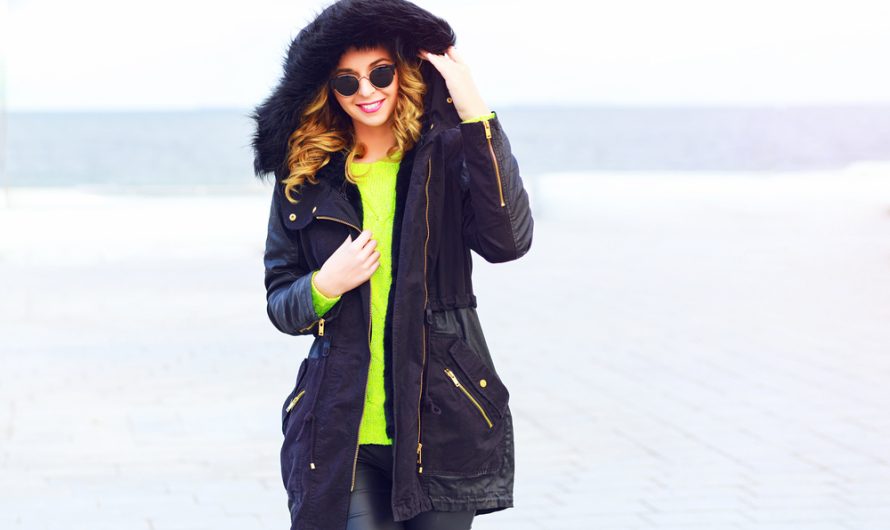 Must have wśród damskich kurtek przejściowych? Parka!