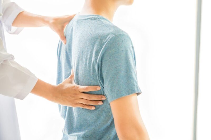 Schorzenia kręgosłupa – jak leczyć chory kręgosłup?
