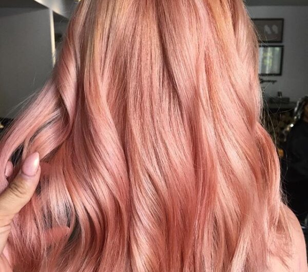 Morelowy blond – komu pasuje apricot hair i jak go uzyskać?