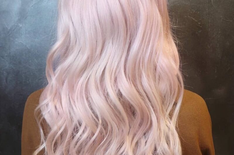 Pastelowy blond – jak wygląda, jak go uzyskać i komu pasuje?