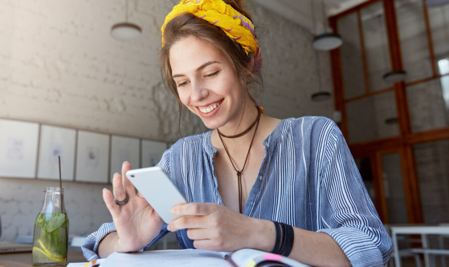 Co napisać facetowi, żeby oszalał i cały czas o mnie myślał? 10 skutecznych sposobów