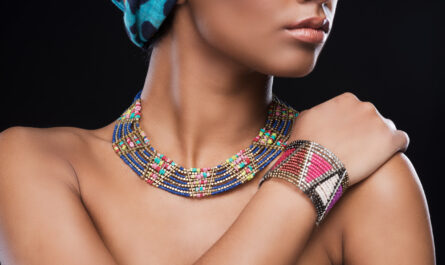 jak nosić biżuterię