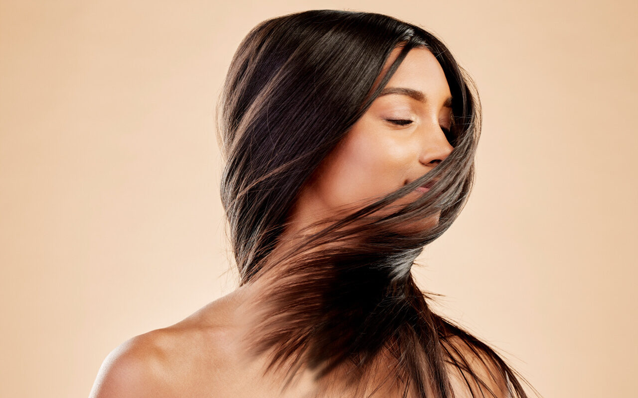 jak zadbać o włosy po zimie